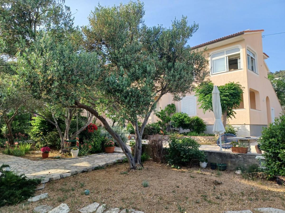 Apartmani Milena Barbat na Rabu Exteriér fotografie